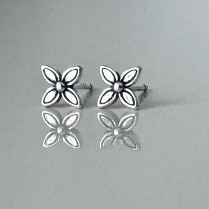 NWOT Sundance Petite Bloom Earrings, Sterling Silver